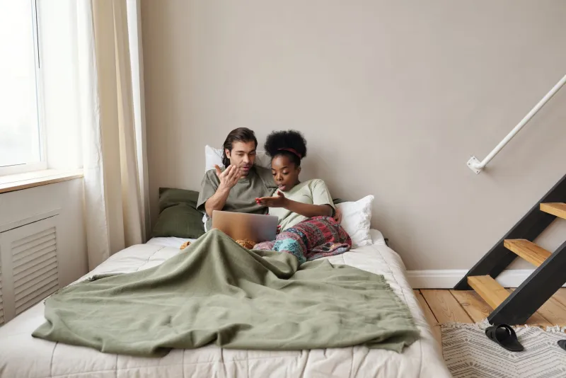 Solo ou en duo : trouver le contenu adulte qui colle vraiment à votre situation en 2025